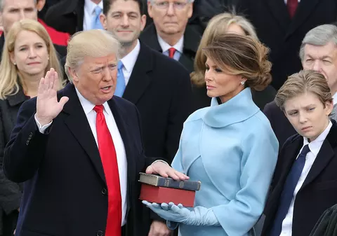 A început era Trump | Miliardarul a devenit oficial noul președinte al SUA