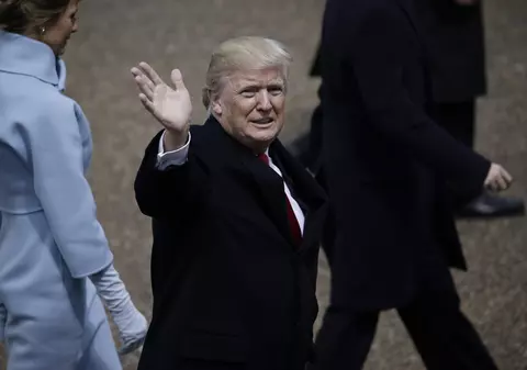 Predare de ștafetă și pe Twitter: Barack Obama i-a cedat contul @POTUS lui Donald Trump