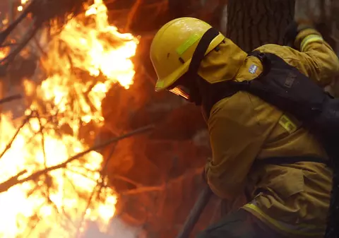 Chile se confruntă cu cele mai grave incendii din istorie. Cel puțin 11 morți