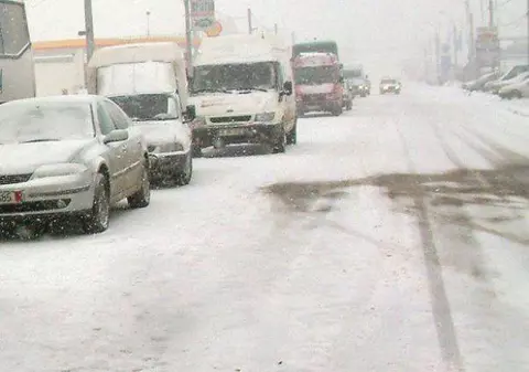 Toate drumurile naționale și județene din județul Constanța sunt închise. Peste 75 de localități, fără curent electric