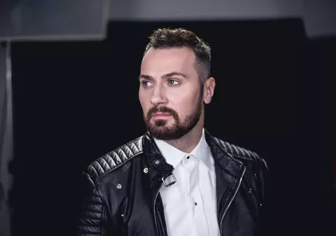 Premieră Libertatea.ro: Phelipe lansează "Dragostea e tot"
