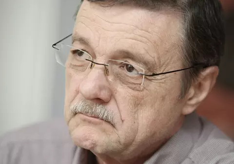 ”Părinții mei au murit îmbrățișați” | Președintele Federației Române de Gimnastică a ascuns 40 de ani tragedia prin care a trecut la cutremurul din 77. VIDEO EXCLUSIV