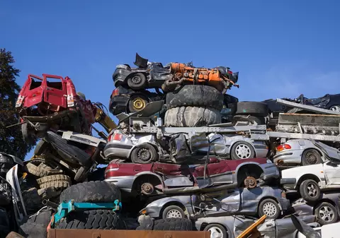 LIBERTATEA TE AJUTĂ: Cum se poate scoate de la impozitare o remorcă dată la fier vechi?