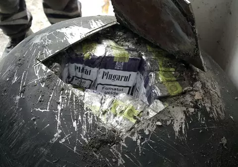 Și-a ”încărcat” butelia cu...16.420 de țigări de contrabandă!