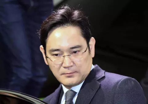 Moștenitorul imperiului Samsung a fost condamnat la cinci ani de închisoare