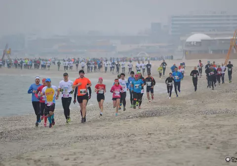 De ce este recomandat să alergăm pe nisip