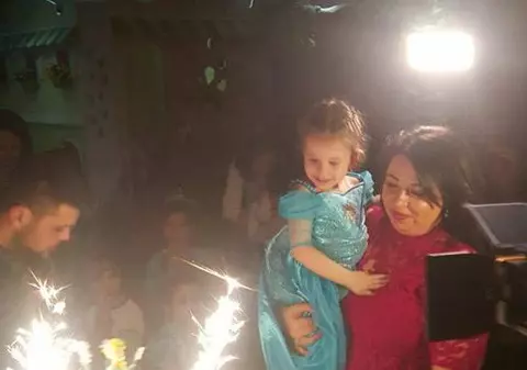 Oana Roman a fost emoționată de ziua fiicei ei: ”Mi s-au umezit ochii”