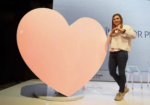 Simona Halep a făcut un gest superb pentru o fetiță bolnavă de cancer | VIDEO