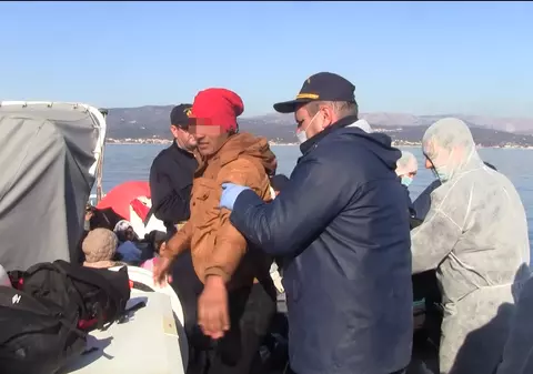 Polițiști de frontieră români sunt în misiune în Grecia. Au salvat de la înec sute de migranți