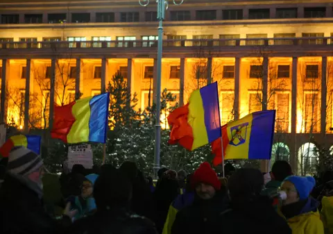 A 18-a zi de proteste București, : Manifestanții s-au adunat în Piața Victoriei și la Palatul Cotroceni