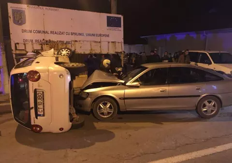 Accident în județul Constanța. Doi copii și mama lor au fost la un pas de moarte, după ce s-au răsturnat cu mașina