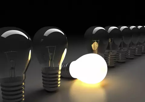 Furnizorii de electricitate plătesc amenzi dacă nu respectă standardele faţă de consumatori