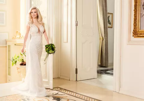 FOTO/ Andreea Bălan a îmbrăcat rochia de mireasă cu o lună înainte de nuntă. ”Am mari emoții!”