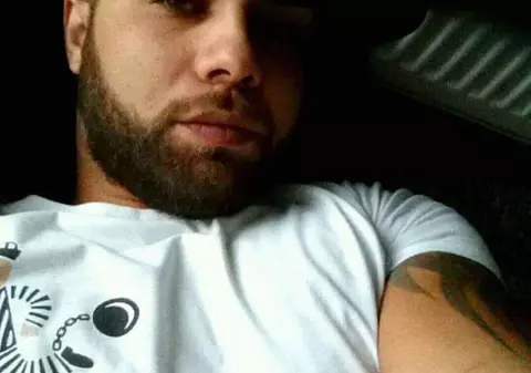 UPDATE: Bărbatul din Ploiești, acuzat de uciderea concubinei sale, a fost arestat pentru 30 de zile. A recunoscut că și-a înjunghiat mortal iubita
