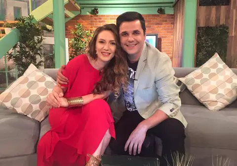 Adela Popescu are tricou cu dedicație pentru Cove. "Ca să nu avem discuții"