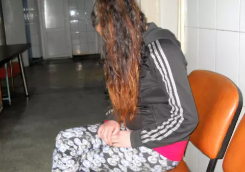 O tânără de 15 ani din Turda a fost răpită şi violată timp de trei ore