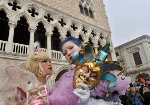 Începe Carnavalul de la Veneția | Urmează 17 zile de petreceri