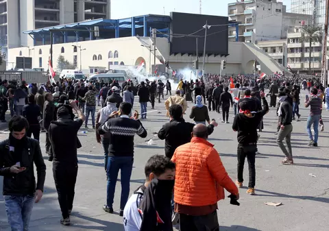 Proteste antiguvernamentale sângeroase la Bagdad. Cel puțin cinci morți și 300 de răniți | FOTO