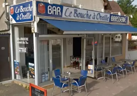 O cafenea din Franța a fost asaltată de clienți, după ce a primit din greșeală o stea Michelin