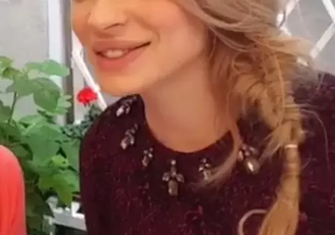 Valentina Pelinel, primul pictorial cu fiul său, Milan Cristian. Cum reacționează puștiul când vorbește la telefon cu Cristi Borcea