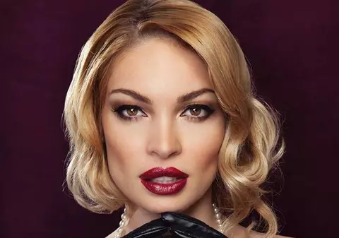 EXCLUSIV. Valentina Pelinel nu s-ar mai întoarce niciodată pe podium. Iubirea pentru Borcea a schimbat-o total!