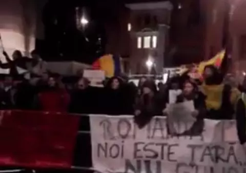 Noi proteste în diaspora | Românii din Londra au intonat imnul României VIDEO