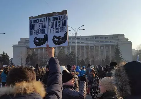 Apare un nou partid: ”Alianţa Politică Strada”, formată din protestatari, şi-a înregistrat denumirea şi sigla