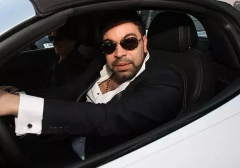 Florin Salam a fost reținut pe aeroportul din New York