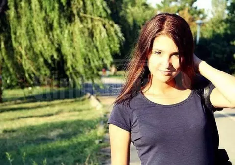 O tânără din Buzău, diagnosticată cu o boală extrem de rară, este în comă de două luni. 15.000 de euro o pot salva
