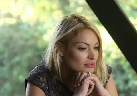 Valentina Pelinel suferă din greu pentru Cristi Borcea. "Trebuie să ducem crucea asta"