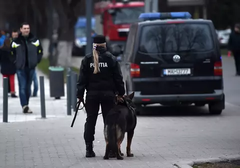Incident înainte de meciul România - Danemarca, din preliminariile CM 2018. Un fan a încercat să introducă petarde pe stadion!
