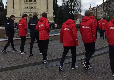 Fotbaliștii danezi au făcut o scurtă plimbare de relaxare prin Cluj | FOTO&VIDEO