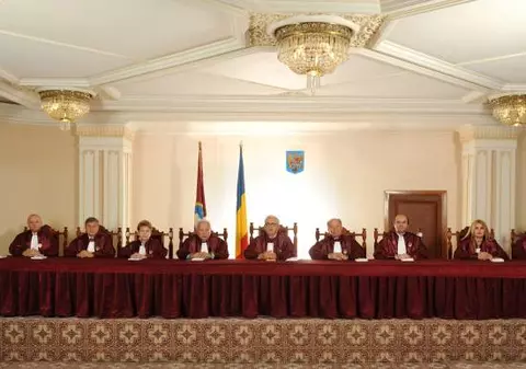 PNL a atacat la Curtea Constituțională modificările la Legea TVR şi Legea Radioului public