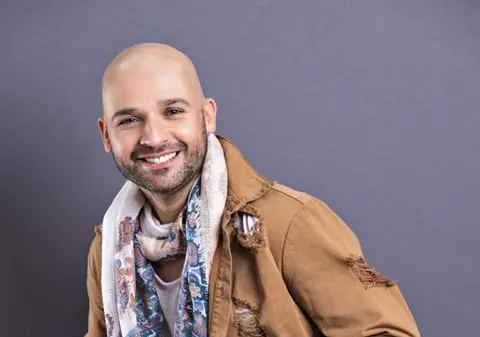 Ce făcea Andrei de la Alb Negru în timp ce soța lui năștea. Abia acum a recunoscut