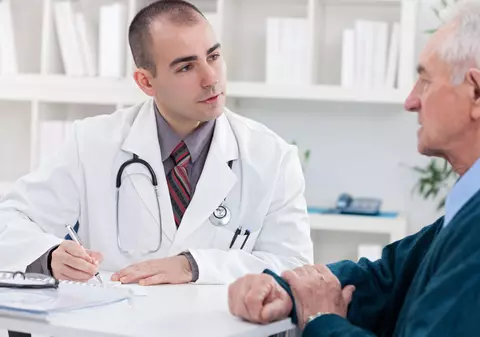 345 de pacienți, îngrijiți de un singur medic în România