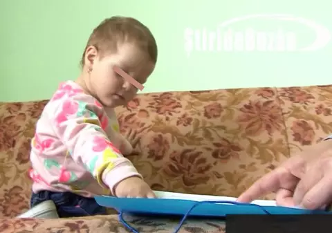 Fetița unor români din Spania nu are identitate din cauza legislației. Părinții ei sunt din Buzău și se luptă ca fiica lor să fie recunoscută de statul român