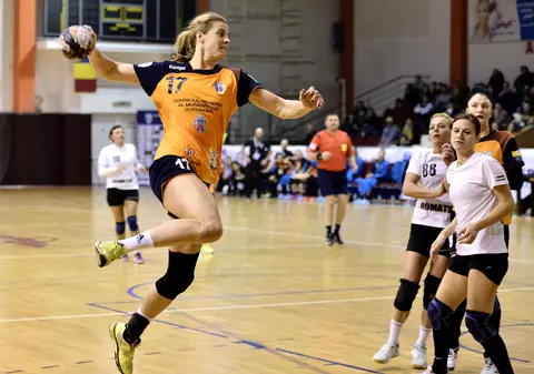 CSM București le pierde pe Linnea Torstenson și Carmen Martin. Unde vor evolua cele două handbaliste