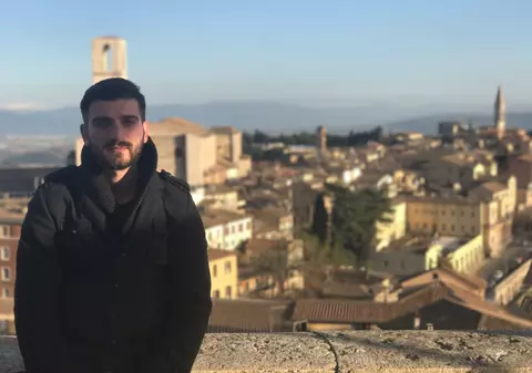 Silviu Mircescu din Când mama nu-i acasă a vizitat orașul medieval Perugia