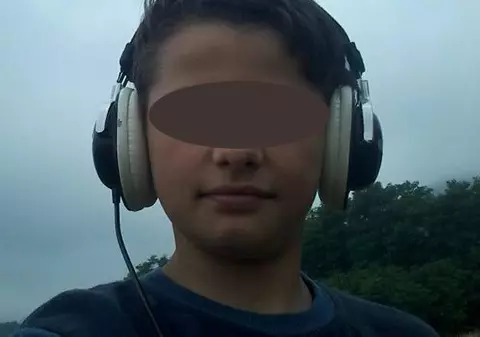 Adolescentul din Satu Mare, care s-a sinucis în podul șurii, ar fi jucat Balena Albastră. Vorbea despre viața „ca un joc cu nivele”