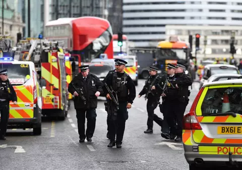 Polițiștii britanici vor împușca, de acum, șoferii-teroriști care vor să comită atentate. Schimbarea anunțată după atacul din Londra