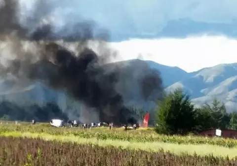 Un avion cu 141 de persoane la bord a luat foc la aterizare, în Peru