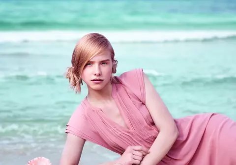 Cum îngrijești părul blond. Hairstilistul îți dezvăluie toate secretele