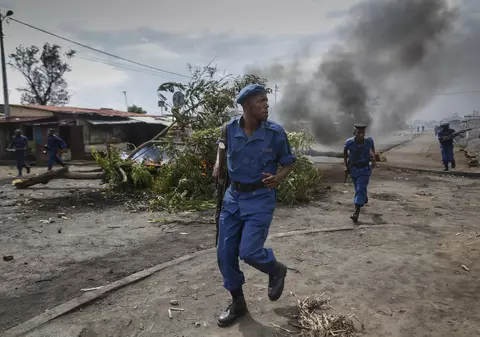 Zeci de polițiști au fost decapitați de militanți în Republica Democrată Congo