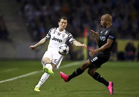 BILETUL ZILEI la pariuri vine cu meciuri din optimile de finală ale Ligii Campionilor la fotbal