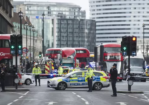 Vehiculele, noua armă a teroriștilor. Atacurile teroriste cu mașini în mulțime, greu de prevenit