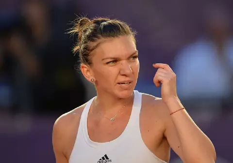 Simona Halep e făcută praf de americani. A rămas corigentă!