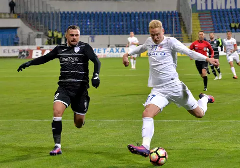 Liga 1, play-out, etapa 1. Botoşani - Poli 1-2. Șeroni a adus victoria oaspeților, din penalty. Mesaj de susținere pentru Grozavu. Popa: ”Am bătut jucători în vestiar” | VIDEO