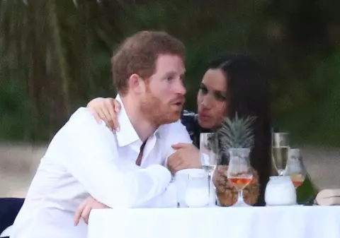 Meghan Markle a ajuns la Londra pentru nunta Pippei Moddleton