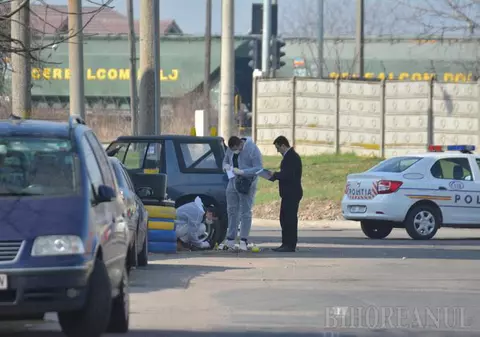 EXCLUSIV / Asasinul Adrian Hladii ar fi procurat arma special pentru a o omorî pe fosta iubită. Anchetatorii au două ipoteze: fuga din țară și sinuciderea