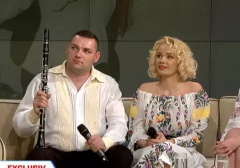 Cum arăta Maria Constantin în copilărie. Imagini nemaivăzute cu artista și sora ei